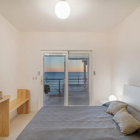 Apartment Detache With Sea View