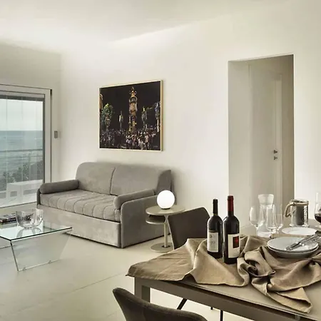 Detache With Sea View Apartment *